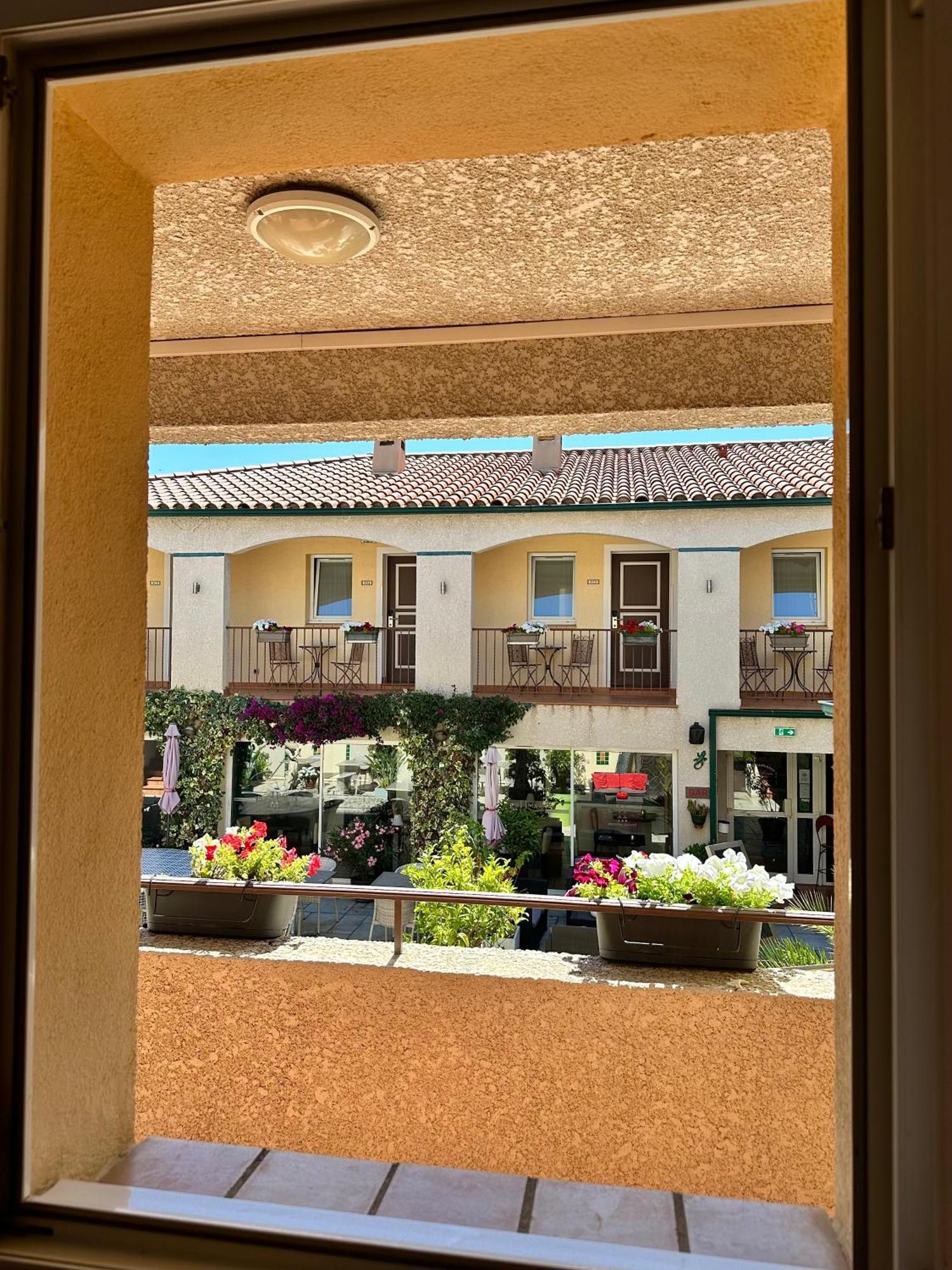Logis Hotel Les II Mas - Perpignan Sud Cabestany Zewnętrze zdjęcie